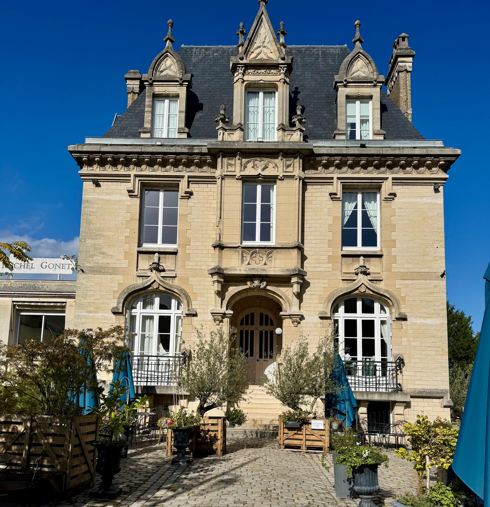 Champagne house